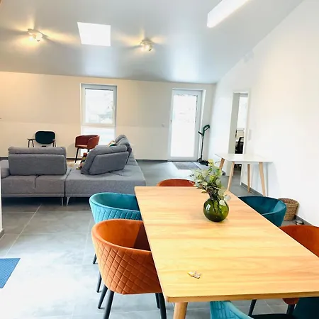 Spacious 3 Bedroom Escape In *