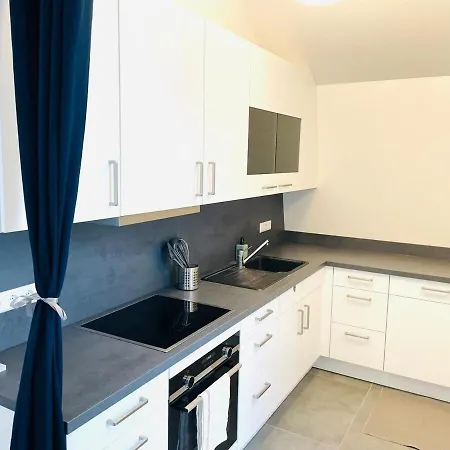 Spacious 3 Bedroom Escape In Lejlighed