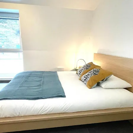 Spacious 3 Bedroom Escape In Appartement *