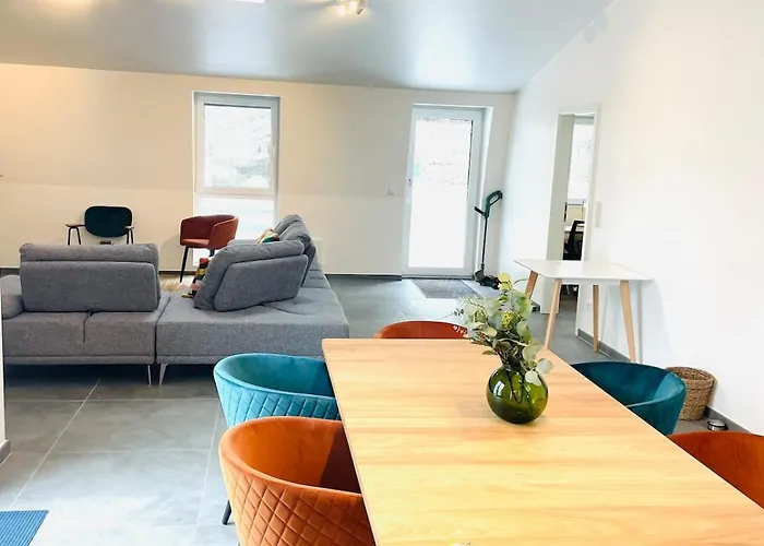 Spacious 3 Bedroom Escape In *