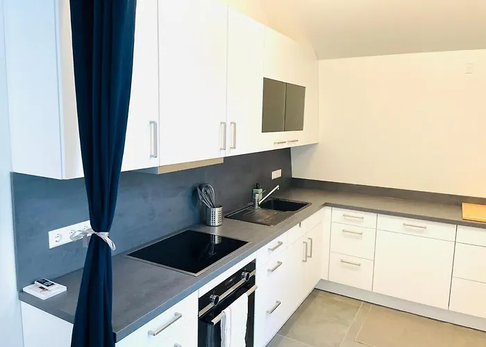 Spacious 3 Bedroom Escape In Appartement