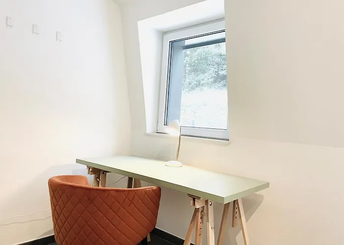 Spacious 3 Bedroom Escape In 아파트 *