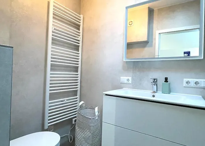 Spacious 3 Bedroom Escape In 아파트